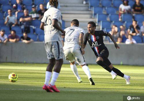 包含美网抢七大战对决在即!巴黎圣日耳曼演练定位球,迈阿密热火密集防守应对的词条 包含美网抢七大战对决在即!巴黎圣日耳曼演练定位球,迈阿密热火密集防守应对的词条